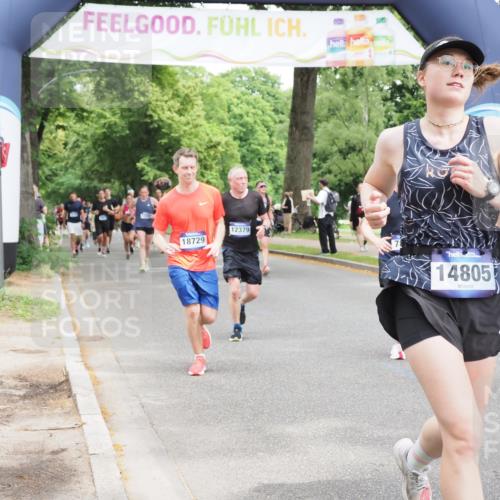 29.06.2025 - hella hamburg halbmarathon MichiJ http://msf.ph/oto/8341747 29.06.2025 10:40:12 Zwischen KM18-KM19 2208, 3715, 4029, 4065, 5378, 5638, 6481, 7896, 8273, 8587, 8651, 12135, 12321, 12379, 13032, 13211, 13289, 14805, 15643, 16320, 17198, 18729, 18901 meine-sportfotos.de
