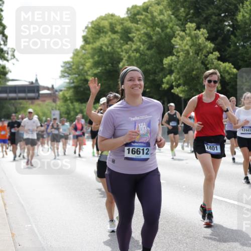 29.06.2025 - hella hamburg halbmarathon Jannik Wohlers http://msf.ph/oto/8341752 29.06.2025 10:42:18 Lombardsbrücke 1656, 1964, 1994, 2134, 2401, 2538, 2580, 2940, 2941, 3283, 3874, 4092, 4105, 4334, 4385, 4778, 5417, 6120, 6764, 7513, 8161, 8529, 10454, 10697, 11142, 11710, 12151, 12441, 13070, 13241, 13776, 14042, 14084, 14126, 14170, 14556, 14636, 14694, 14769, 15168, 15190, 15219, 15221, 15820, 15977, 16612, 16892 meine-sportfotos.de