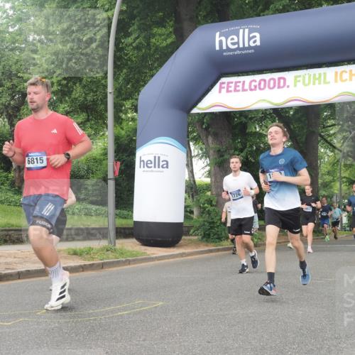 29.06.2025 - hella hamburg halbmarathon KatJ http://msf.ph/oto/8341762 29.06.2025 10:48:45 Zwischen KM18-KM19 1188, 1568, 1726, 1823, 2582, 5299, 5305, 6602, 7658, 8730 meine-sportfotos.de