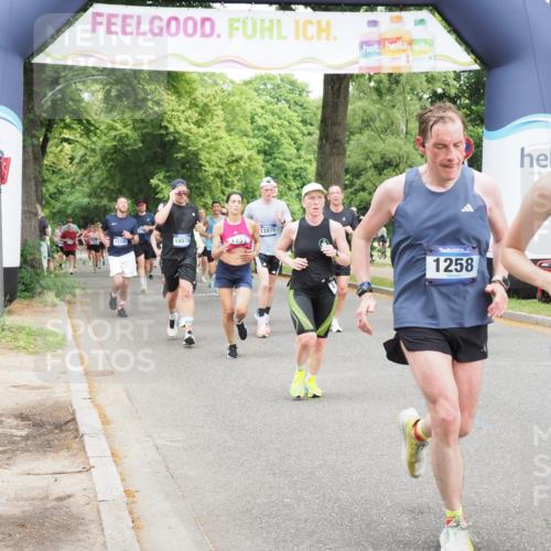 29.06.2025 - hella hamburg halbmarathon MichiJ http://msf.ph/oto/8342100 29.06.2025 10:40:17 Zwischen KM18-KM19 1151, 1258, 2208, 3952, 4029, 5378, 5907, 6481, 7896, 8361, 11217, 12321, 12379, 12875, 14791, 14805, 15446, 15643, 17773, 18729 meine-sportfotos.de