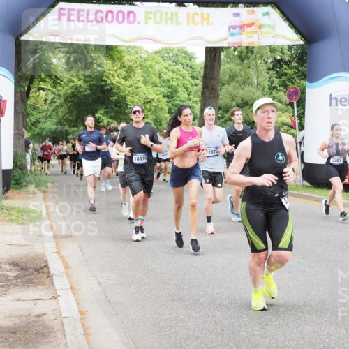 29.06.2025 - hella hamburg halbmarathon MichiJ http://msf.ph/oto/8342260 29.06.2025 10:40:18 Zwischen KM18-KM19 1151, 1258, 3952, 4029, 5907, 6481, 8361, 11217, 12321, 12379, 12482, 12875, 14791, 14805, 15446, 17773, 18729, 18879 meine-sportfotos.de