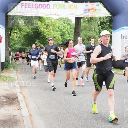 29.06.2025 - hella hamburg halbmarathon MichiJ http://msf.ph/oto/8342276 29.06.2025 10:40:18 Zwischen KM18-KM19 1151, 1258, 3952, 4029, 5907, 6481, 8361, 11217, 12321, 12379, 12482, 12875, 14791, 14805, 15446, 17773, 18729, 18879 meine-sportfotos.de