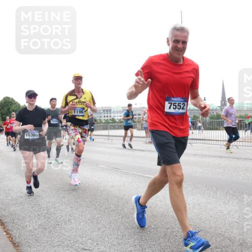 29.06.2025 - hella hamburg halbmarathon Lena Gebhardt http://msf.ph/oto/8342443 29.06.2025 10:38:18 Lombardsbrücke 3716, 16360, 15355, 7552, 1196, 1196, 1394, 1457, 1578, 1596, 1721, 1742, 1791, 1799, 1901, 1966, 1985, 2113, 2151, 2498, 2786, 3010, 3094, 3095, 3216, 3242, 3246, 3286, 3338, 3635, 3636, 3716, 3777, 3841, 3880, 4139, 4155, 4159, 4414, 4883, 4921, 5085, 5089, 5139, 5155, 5300, 5617, 5684, 5713, 5735, 6199, 6200, 6362, 6697, 6751, 6930, 7117, 7118, 7148, 7165, 7244, 7371, 7552, 7561, 7629, 7692, 7696, 7868, 7914, 8985, 10836, 11087, 11543 meine-sportfotos.de