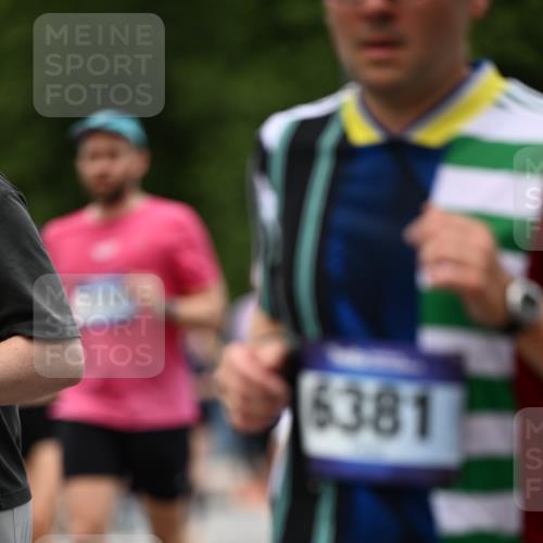 29.06.2025 - hella hamburg halbmarathon Dr. Thomas Lammeyer http://msf.ph/oto/8342471 29.06.2025 10:40:21 Kennedybrücke 1036, 1102, 1183, 1284, 1336, 1717, 2352, 2588, 3243, 3741, 3990, 4902, 4937, 5012, 5240, 5246, 5531, 6021, 6381, 6845, 6896, 7111, 7275, 7927, 8356, 8947, 9295, 10047, 10119, 10336, 10341, 10567, 11010, 11187, 11198 meine-sportfotos.de