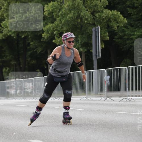 29.06.2025 - hella hamburg halbmarathon Jannik Wohlers http://msf.ph/oto/8342501 29.06.2025 09:02:25 Lombardsbrücke  meine-sportfotos.de