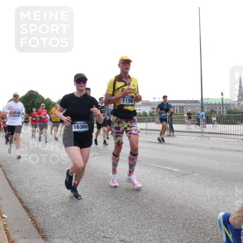 29.06.2025 - hella hamburg halbmarathon Lena Gebhardt http://msf.ph/oto/8342604 29.06.2025 10:38:18 Lombardsbrücke 3716, 16360, 1196, 1196, 1394, 1457, 1578, 1596, 1721, 1742, 1791, 1799, 1901, 1966, 1985, 2113, 2151, 2498, 2786, 3010, 3094, 3095, 3216, 3242, 3246, 3286, 3338, 3635, 3636, 3716, 3777, 3841, 3880, 4139, 4155, 4159, 4414, 4883, 4921, 5085, 5089, 5139, 5155, 5300, 5617, 5684, 5713, 5735, 6199, 6200, 6362, 6697, 6751, 6930, 7117, 7118, 7148, 7165, 7244, 7371, 7552, 7561, 7629, 7692, 7696, 7868, 7914, 8985, 10836, 11087, 11543 meine-sportfotos.de