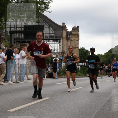 29.06.2025 - hella hamburg halbmarathon Yannick Fuchs http://msf.ph/oto/8342646 29.06.2025 10:52:16 20KM 1319, 1595, 1833, 2159, 2250, 2488, 2619, 2656, 2840, 2996, 3251, 3859, 4319, 4502, 4550, 4708, 4767, 5277, 5341, 5675, 5926, 6104, 6138, 6147, 6592, 7082, 7189, 7856, 8089, 8322, 8585, 9230, 9316, 10020, 10268, 10319, 10518, 10703, 10788, 11394, 11605, 11645, 11846, 12378, 12495, 12585, 12734, 12879, 13287, 13512, 13654, 13694, 13816, 13880, 14266, 14673, 15197, 15434, 15527, 16189, 16531, 17405, 17531, 17827, 18180, 18492, 18587, 18727, 18985 meine-sportfotos.de