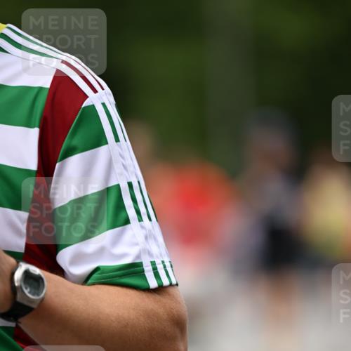 29.06.2025 - hella hamburg halbmarathon Dr. Thomas Lammeyer http://msf.ph/oto/8342692 29.06.2025 10:40:22 Kennedybrücke 1036, 1102, 1183, 1284, 1336, 1717, 2352, 2588, 3243, 3741, 3990, 4902, 4937, 5012, 5240, 5246, 5531, 6021, 6381, 6845, 6896, 7111, 7275, 7927, 8356, 9295, 10047, 10119, 10336, 10341, 10567, 11010, 11187 meine-sportfotos.de