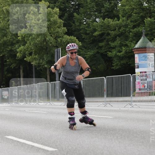 29.06.2025 - hella hamburg halbmarathon Jannik Wohlers http://msf.ph/oto/8342712 29.06.2025 09:02:25 Lombardsbrücke  meine-sportfotos.de