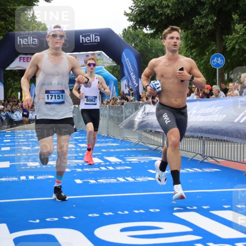 29.06.2025 - hella hamburg halbmarathon Strokosch-Dieckow http://msf.ph/oto/8342716 29.06.2025 10:32:44 Ziel 1990, 6358, 7965, 8062, 12987, 13686, 13961, 14028, 15054, 16425, 16619, 17117, 17151, 18687 meine-sportfotos.de