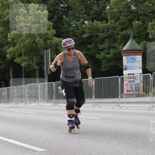 29.06.2025 - hella hamburg halbmarathon Jannik Wohlers http://msf.ph/oto/8342783 29.06.2025 09:02:26 Lombardsbrücke  meine-sportfotos.de