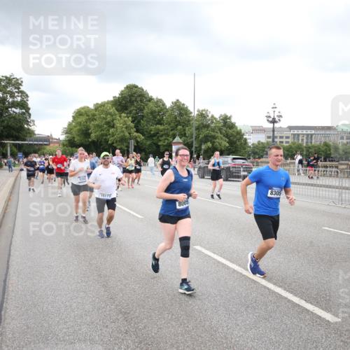 29.06.2025 - hella hamburg halbmarathon Jannik Wohlers http://msf.ph/oto/8342804 29.06.2025 10:55:47 Lombardsbrücke 1738, 1909, 2095, 2793, 3257, 3268, 4083, 4354, 4473, 4836, 5306, 5580, 5757, 5994, 6494, 6968, 7025, 7028, 7616, 8005, 8305, 8517, 9435, 9606, 9838, 9948, 9953, 10640, 10740, 10784, 10987, 11298, 11862, 11863, 12267, 12295, 12296, 12551, 13055, 13395, 13405, 13965, 14142, 14221, 14280, 14281, 15103, 15173, 15272, 15443, 15696, 15699, 16413, 16655, 16960, 17084, 17398, 17649, 17673, 18329, 18349, 19228 meine-sportfotos.de