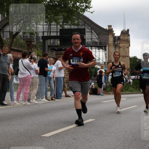 29.06.2025 - hella hamburg halbmarathon Yannick Fuchs http://msf.ph/oto/8342805 29.06.2025 10:52:16 20KM 1319, 1595, 1833, 2159, 2250, 2488, 2619, 2656, 2840, 2996, 3251, 3859, 4319, 4502, 4550, 4708, 4767, 5277, 5341, 5675, 5926, 6104, 6138, 6147, 6592, 7082, 7189, 7856, 8089, 8322, 8585, 9230, 9316, 10020, 10268, 10319, 10518, 10703, 10788, 11394, 11605, 11645, 11846, 12378, 12495, 12585, 12734, 12879, 13287, 13512, 13654, 13694, 13816, 13880, 14266, 14673, 15197, 15434, 15527, 16189, 16531, 17405, 17531, 17827, 18180, 18492, 18587, 18727, 18985 meine-sportfotos.de
