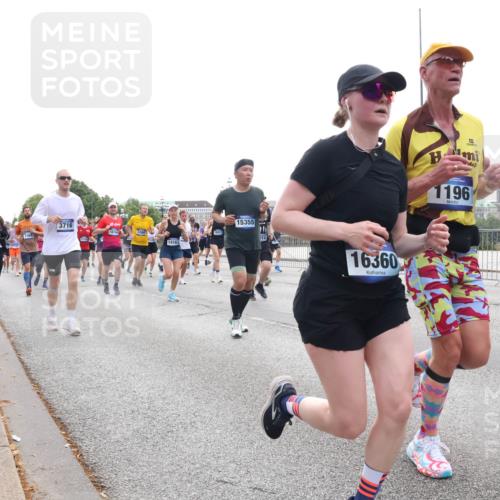 29.06.2025 - hella hamburg halbmarathon Lena Gebhardt http://msf.ph/oto/8342811 29.06.2025 10:38:19 Lombardsbrücke 3716, 18744, 18917, 14163, 15355, 14, 16360, 1196, 1196, 1394, 1457, 1578, 1596, 1721, 1742, 1791, 1799, 1901, 1966, 1985, 2113, 2151, 2498, 2576, 2660, 2786, 3010, 3094, 3095, 3216, 3242, 3286, 3338, 3635, 3636, 3716, 3777, 3841, 3880, 4139, 4155, 4159, 4414, 4883, 4921, 5085, 5089, 5155, 5300, 5617, 5684, 5713, 5735, 6199, 6200, 6362, 6697, 6751, 6930, 7117, 7118, 7148, 7165, 7244, 7371, 7552, 7561, 7629, 7692, 7696, 7868, 7914, 8985, 10836, 11543 meine-sportfotos.de