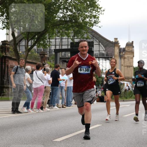 29.06.2025 - hella hamburg halbmarathon Yannick Fuchs http://msf.ph/oto/8342901 29.06.2025 10:52:17 20KM 1319, 1595, 1833, 2159, 2250, 2488, 2619, 2656, 2840, 2996, 3251, 3859, 4319, 4502, 4550, 4708, 4767, 5277, 5341, 5675, 5926, 6104, 6138, 6147, 6592, 7082, 7189, 7856, 8089, 8322, 8585, 9230, 9316, 10020, 10268, 10319, 10518, 10703, 10788, 11394, 11605, 11808, 11846, 12378, 12495, 12585, 12734, 12735, 12879, 13287, 13512, 13654, 13694, 13816, 13880, 14266, 14673, 15197, 15434, 15527, 16189, 16531, 17405, 17531, 17827, 18180, 18492, 18727, 18985 meine-sportfotos.de