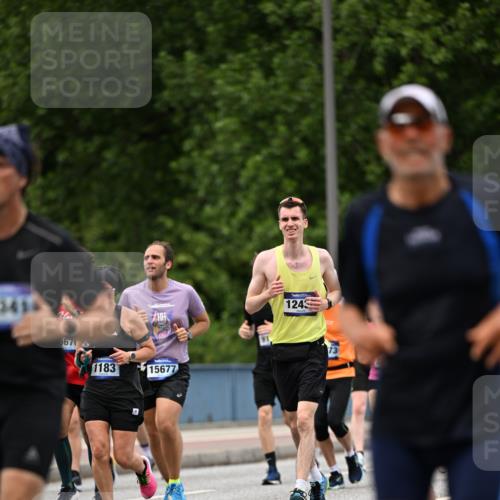 29.06.2025 - hella hamburg halbmarathon Dr. Thomas Lammeyer http://msf.ph/oto/8342907 29.06.2025 10:40:25 Kennedybrücke 1036, 1102, 1183, 1284, 1717, 2352, 2588, 3243, 3741, 3990, 4902, 4937, 5012, 5240, 5246, 5531, 5919, 6021, 6381, 6845, 6896, 7111, 7275, 7927, 8356, 9229, 9295, 9694, 9701, 10047, 10119, 10336, 10341, 10567, 11010 meine-sportfotos.de