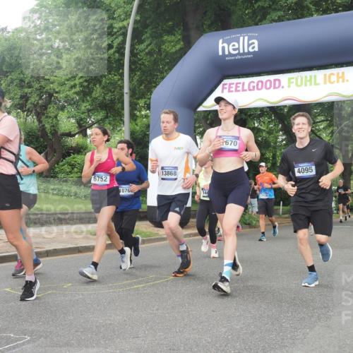 29.06.2025 - hella hamburg halbmarathon KatJ http://msf.ph/oto/8342908 29.06.2025 10:48:57 Zwischen KM18-KM19 1674, 4095, 6674, 6752, 8045, 8478 meine-sportfotos.de