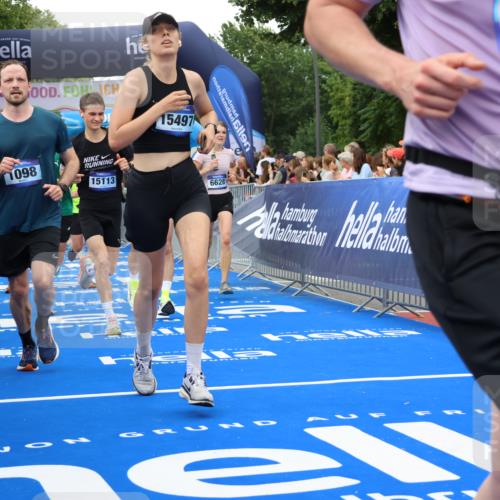 29.06.2025 - hella hamburg halbmarathon Strokosch-Dieckow http://msf.ph/oto/8343015 29.06.2025 10:53:31 Ziel 1030, 1061, 1098, 1499, 1502, 1783, 2070, 2630, 3399, 3819, 5866, 6198, 6628, 6629, 6762, 10549, 11068, 12632, 12909, 13865, 13912, 13997, 15061, 15113, 15497, 15856, 17710, 18450, 18612, 18666, 18715 meine-sportfotos.de