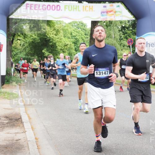 29.06.2025 - hella hamburg halbmarathon MichiJ http://msf.ph/oto/8343037 29.06.2025 10:40:21 Zwischen KM18-KM19 1151, 1258, 2082, 3952, 5907, 6511, 6512, 7177, 7274, 8361, 11217, 11589, 11604, 12482, 12712, 12875, 13147, 14791, 15446, 15502, 17773, 18879 meine-sportfotos.de