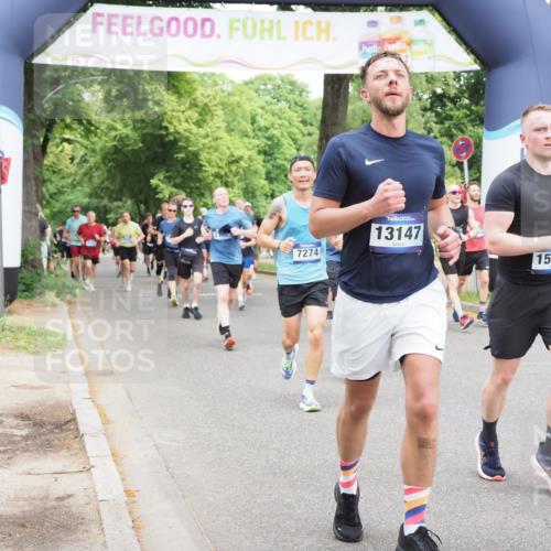 29.06.2025 - hella hamburg halbmarathon MichiJ http://msf.ph/oto/8343070 29.06.2025 10:40:21 Zwischen KM18-KM19 1151, 1258, 2082, 3952, 5907, 6511, 6512, 7177, 7274, 8361, 11217, 11589, 11604, 12482, 12712, 12875, 13147, 14791, 15446, 15502, 17773, 18879 meine-sportfotos.de
