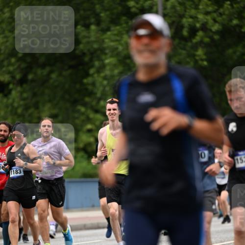 29.06.2025 - hella hamburg halbmarathon Dr. Thomas Lammeyer http://msf.ph/oto/8343189 29.06.2025 10:40:25 Kennedybrücke 1036, 1102, 1183, 1284, 1717, 2352, 2588, 3243, 3741, 3990, 4902, 4937, 5012, 5240, 5246, 5531, 5919, 6021, 6381, 6845, 6896, 7111, 7275, 7927, 8356, 9229, 9295, 9694, 9701, 10047, 10119, 10336, 10341, 10567, 11010 meine-sportfotos.de