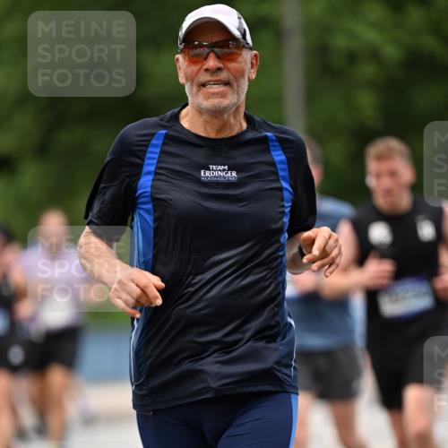 29.06.2025 - hella hamburg halbmarathon Dr. Thomas Lammeyer http://msf.ph/oto/8343228 29.06.2025 10:40:25 Kennedybrücke 1036, 1102, 1183, 1284, 1717, 2352, 2588, 3243, 3741, 3990, 4902, 4937, 5012, 5240, 5246, 5531, 5919, 6021, 6381, 6845, 6896, 7111, 7275, 7927, 8356, 9229, 9295, 9694, 9701, 10047, 10119, 10336, 10341, 10567, 11010 meine-sportfotos.de