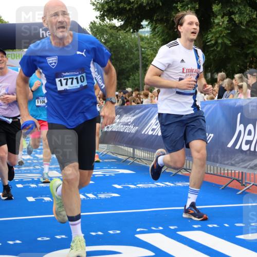 29.06.2025 - hella hamburg halbmarathon Strokosch-Dieckow http://msf.ph/oto/8343357 29.06.2025 10:53:29 Ziel 1030, 1061, 1098, 1499, 1502, 1727, 1783, 2070, 3399, 5866, 6198, 6628, 6629, 6762, 6942, 8651, 10549, 11068, 12909, 13912, 13997, 15113, 15497, 15856, 17710, 18450, 18612, 18666 meine-sportfotos.de