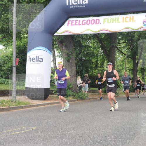 29.06.2025 - hella hamburg halbmarathon KatJ http://msf.ph/oto/8343364 29.06.2025 10:49:08 Zwischen KM18-KM19 6631, 8176 meine-sportfotos.de