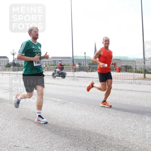 29.06.2025 - hella hamburg halbmarathon Lena Gebhardt http://msf.ph/oto/8343437 29.06.2025 10:13:31 Lombardsbrücke 18222, 7460, 1007, 1131, 1747, 1859, 2055, 2359, 2721, 2904, 2961, 2987, 3218, 3360, 3728, 3729, 4001, 4187, 4795, 4950, 5232, 5546, 5631, 5719, 6026, 6489, 6717, 6724, 7346, 7446, 7447, 7460, 7462, 7913, 8279, 8913, 9128, 9141, 9527, 9612, 9631, 10977, 12313, 12492, 12797, 12928, 12929, 13331, 13928, 15085, 15663, 15922, 16030, 16255, 16437, 16491, 17472, 17474, 17988, 18048, 18222, 18231, 18320, 18732 meine-sportfotos.de