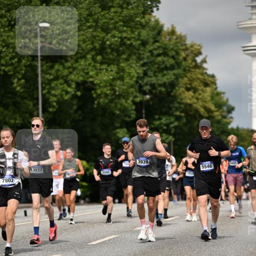 29.06.2025 - hella hamburg halbmarathon Dr. Thomas Lammeyer http://msf.ph/oto/8343455 29.06.2025 10:18:13 Kennedybrücke 1406, 2990, 3020, 3154, 3728, 3756, 3834, 3939, 5546, 5670, 6028, 6083, 6089, 7209, 7802, 7840, 7991, 8001, 8147, 8409, 9141, 9845, 10610, 11355 meine-sportfotos.de