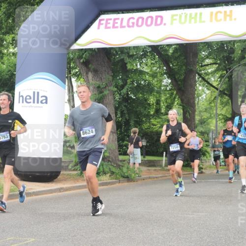 29.06.2025 - hella hamburg halbmarathon KatJ http://msf.ph/oto/8343598 29.06.2025 10:49:12 Zwischen KM18-KM19 1432, 5763, 7250, 8176, 8624 meine-sportfotos.de