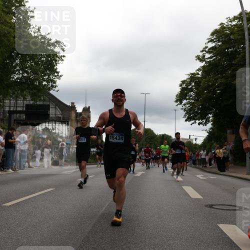 29.06.2025 - hella hamburg halbmarathon Yannick Fuchs http://msf.ph/oto/8343614 29.06.2025 10:52:19 20KM 1319, 1595, 1833, 2159, 2250, 2619, 2656, 2840, 2996, 3251, 4319, 4502, 4550, 4708, 4767, 5277, 5341, 5675, 6138, 6147, 6592, 7082, 7189, 7659, 7856, 8089, 8322, 8585, 9230, 10020, 10268, 10319, 10518, 10703, 11394, 11605, 11808, 11846, 12378, 12495, 12585, 12734, 12735, 12879, 13287, 13512, 13654, 13694, 13816, 13880, 14266, 14673, 15197, 15434, 15527, 16189, 17531, 17814, 17827, 18180, 18492, 18727, 18985 meine-sportfotos.de