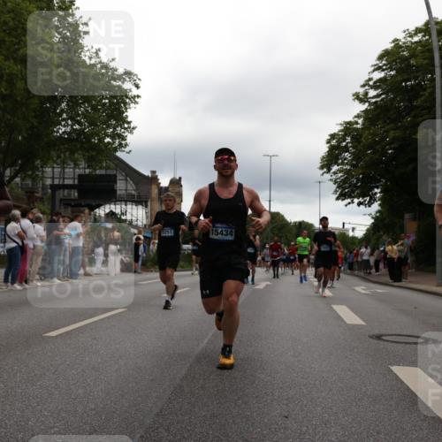 29.06.2025 - hella hamburg halbmarathon Yannick Fuchs http://msf.ph/oto/8343647 29.06.2025 10:52:19 20KM 1319, 1595, 1833, 2159, 2250, 2619, 2656, 2840, 2996, 3251, 4319, 4502, 4550, 4708, 4767, 5277, 5341, 5675, 6138, 6147, 6592, 7082, 7189, 7659, 7856, 8089, 8322, 8585, 9230, 10020, 10268, 10319, 10518, 10703, 11394, 11605, 11808, 11846, 12378, 12495, 12585, 12734, 12735, 12879, 13287, 13512, 13654, 13694, 13816, 13880, 14266, 14673, 15197, 15434, 15527, 16189, 17531, 17814, 17827, 18180, 18492, 18727, 18985 meine-sportfotos.de