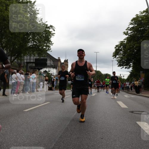 29.06.2025 - hella hamburg halbmarathon Yannick Fuchs http://msf.ph/oto/8343675 29.06.2025 10:52:19 20KM 1319, 1595, 1833, 2159, 2250, 2619, 2656, 2840, 2996, 3251, 4319, 4502, 4550, 4708, 4767, 5277, 5341, 5675, 6138, 6147, 6592, 7082, 7189, 7659, 7856, 8089, 8322, 8585, 9230, 10020, 10268, 10319, 10518, 10703, 11394, 11605, 11808, 11846, 12378, 12495, 12585, 12734, 12735, 12879, 13287, 13512, 13654, 13694, 13816, 13880, 14266, 14673, 15197, 15434, 15527, 16189, 17531, 17814, 17827, 18180, 18492, 18727, 18985 meine-sportfotos.de