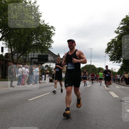 29.06.2025 - hella hamburg halbmarathon Yannick Fuchs http://msf.ph/oto/8343845 29.06.2025 10:52:19 20KM 1319, 1595, 1833, 2159, 2250, 2619, 2656, 2840, 2996, 3251, 4319, 4502, 4550, 4708, 4767, 5277, 5341, 5675, 6138, 6147, 6592, 7082, 7189, 7659, 7856, 8089, 8322, 8585, 9230, 10020, 10268, 10319, 10518, 10703, 11394, 11605, 11808, 11846, 12378, 12495, 12585, 12734, 12735, 12879, 13287, 13512, 13654, 13694, 13816, 13880, 14266, 14673, 15197, 15434, 15527, 16189, 17531, 17814, 17827, 18180, 18492, 18727, 18985 meine-sportfotos.de