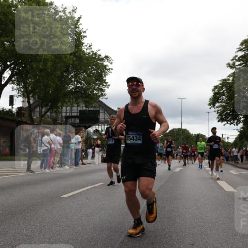 29.06.2025 - hella hamburg halbmarathon Yannick Fuchs http://msf.ph/oto/8343950 29.06.2025 10:52:19 20KM 1319, 1595, 1833, 2159, 2250, 2619, 2656, 2840, 2996, 3251, 4319, 4502, 4550, 4708, 4767, 5277, 5341, 5675, 6138, 6147, 6592, 7082, 7189, 7659, 7856, 8089, 8322, 8585, 9230, 10020, 10268, 10319, 10518, 10703, 11394, 11605, 11808, 11846, 12378, 12495, 12585, 12734, 12735, 12879, 13287, 13512, 13654, 13694, 13816, 13880, 14266, 14673, 15197, 15434, 15527, 16189, 17531, 17814, 17827, 18180, 18492, 18727, 18985 meine-sportfotos.de