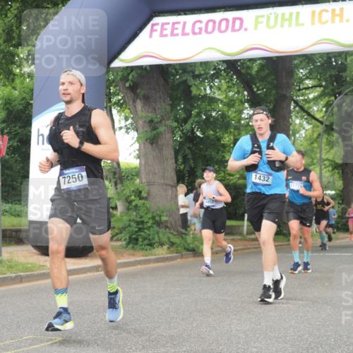 29.06.2025 - hella hamburg halbmarathon KatJ http://msf.ph/oto/8344029 29.06.2025 10:49:14 Zwischen KM18-KM19 1432, 5763, 7250, 8624 meine-sportfotos.de