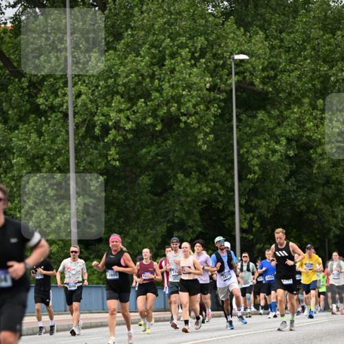29.06.2025 - hella hamburg halbmarathon Dr. Thomas Lammeyer http://msf.ph/oto/8344044 29.06.2025 10:40:29 Kennedybrücke 1036, 1102, 1183, 1224, 1284, 1717, 2352, 2588, 3243, 3741, 3990, 4902, 4937, 5012, 5171, 5240, 5246, 5531, 5747, 5919, 6021, 6381, 6845, 6896, 7111, 7927, 8356, 8530, 9229, 9295, 9694, 9701, 10119, 10336, 10341, 10567, 11010 meine-sportfotos.de