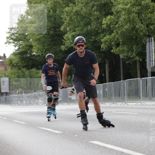 29.06.2025 - hella hamburg halbmarathon Jannik Wohlers http://msf.ph/oto/8344056 29.06.2025 09:02:40 Lombardsbrücke  meine-sportfotos.de