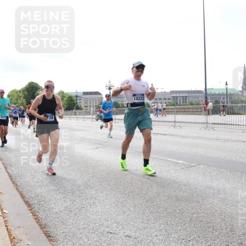 29.06.2025 - hella hamburg halbmarathon Lena Gebhardt http://msf.ph/oto/8344082 29.06.2025 10:13:32 Lombardsbrücke 9612, 28, 18222, 1007, 1131, 1747, 1859, 2055, 2359, 2721, 2904, 2961, 2987, 3218, 3360, 3728, 3729, 4001, 4187, 4795, 4950, 5232, 5546, 5631, 5719, 6026, 6489, 6717, 6724, 7346, 7446, 7447, 7460, 7462, 7913, 8279, 8673, 8913, 9128, 9141, 9527, 9612, 9631, 10977, 12313, 12492, 12797, 12928, 12929, 13331, 13928, 15085, 15663, 15922, 16030, 16255, 16437, 16491, 17472, 17474, 17988, 18048, 18222, 18231, 18732 meine-sportfotos.de