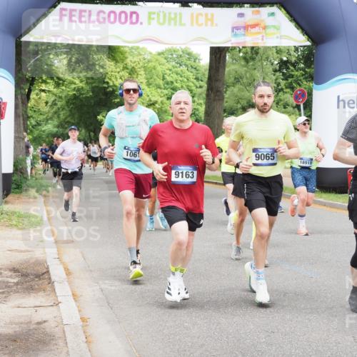 29.06.2025 - hella hamburg halbmarathon MichiJ http://msf.ph/oto/8344130 29.06.2025 10:40:26 Zwischen KM18-KM19 1061, 1499, 1549, 2082, 4770, 6511, 6512, 6628, 6897, 7177, 7274, 9065, 9163, 10895, 11551, 11588, 11589, 11604, 12155, 12482, 12712, 13147, 15430, 15502, 15690, 16477, 16986, 17130, 18831, 18879, 18915 meine-sportfotos.de