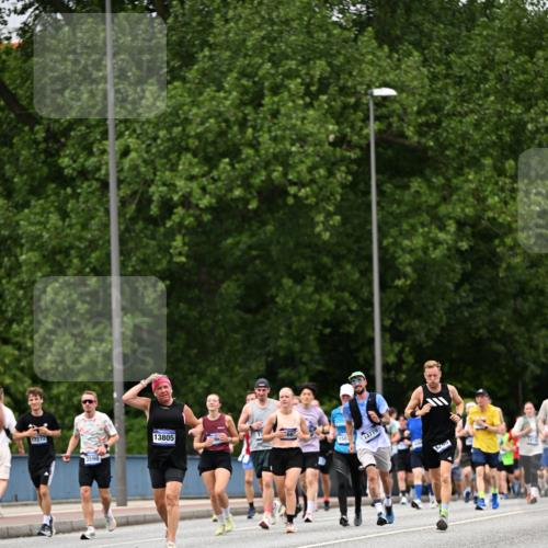 29.06.2025 - hella hamburg halbmarathon Dr. Thomas Lammeyer http://msf.ph/oto/8344143 29.06.2025 10:40:30 Kennedybrücke 1036, 1102, 1183, 1224, 1284, 1717, 2588, 3243, 3741, 3990, 4902, 4937, 5012, 5171, 5240, 5246, 5531, 5747, 5919, 6021, 6381, 6845, 6896, 7111, 7927, 8530, 9229, 9295, 9694, 9701, 10119, 10336, 10341, 11010 meine-sportfotos.de