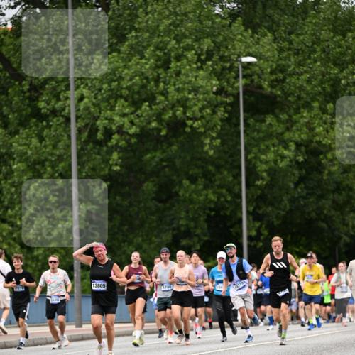 29.06.2025 - hella hamburg halbmarathon Dr. Thomas Lammeyer http://msf.ph/oto/8344184 29.06.2025 10:40:30 Kennedybrücke 1036, 1102, 1183, 1224, 1284, 1717, 2588, 3243, 3741, 3990, 4902, 4937, 5012, 5171, 5240, 5246, 5531, 5747, 5919, 6021, 6381, 6845, 6896, 7111, 7927, 8530, 9229, 9295, 9694, 9701, 10119, 10336, 10341, 11010 meine-sportfotos.de