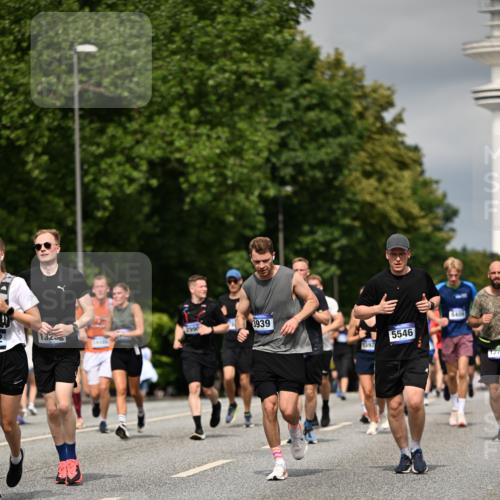 29.06.2025 - hella hamburg halbmarathon Dr. Thomas Lammeyer http://msf.ph/oto/8344339 29.06.2025 10:18:13 Kennedybrücke 1406, 2990, 3020, 3154, 3728, 3756, 3834, 3939, 5546, 5670, 6028, 6083, 6089, 7209, 7802, 7840, 7991, 8001, 8147, 8409, 9141, 9845, 10610, 11355 meine-sportfotos.de