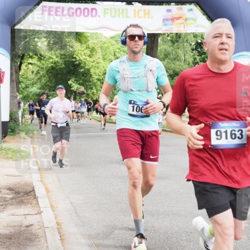 29.06.2025 - hella hamburg halbmarathon MichiJ http://msf.ph/oto/8344372 29.06.2025 10:40:27 Zwischen KM18-KM19 1061, 1499, 1549, 2074, 2082, 4770, 6511, 6512, 6628, 6897, 7177, 7274, 9065, 9163, 10895, 11551, 11588, 11589, 11604, 12155, 12712, 13147, 15430, 15502, 15690, 16477, 16986, 17130, 18831, 18915, 19244 meine-sportfotos.de