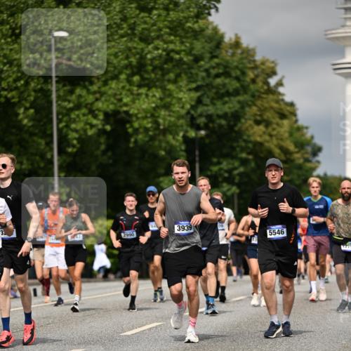 29.06.2025 - hella hamburg halbmarathon Dr. Thomas Lammeyer http://msf.ph/oto/8344380 29.06.2025 10:18:13 Kennedybrücke 1406, 2990, 3020, 3154, 3728, 3756, 3834, 3939, 5546, 5670, 6028, 6083, 6089, 7209, 7802, 7840, 7991, 8001, 8147, 8409, 9141, 9845, 10610, 11355 meine-sportfotos.de