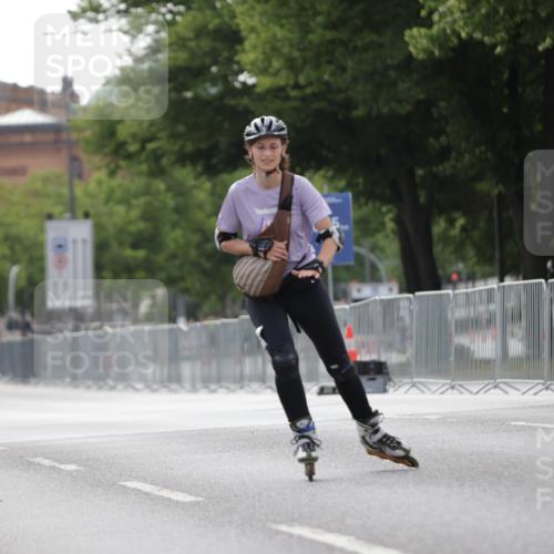 29.06.2025 - hella hamburg halbmarathon Jannik Wohlers http://msf.ph/oto/8344409 29.06.2025 09:02:48 Lombardsbrücke  meine-sportfotos.de
