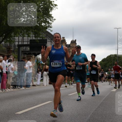 29.06.2025 - hella hamburg halbmarathon Yannick Fuchs http://msf.ph/oto/8344426 29.06.2025 10:52:21 20KM 1319, 1595, 1833, 2159, 2250, 2619, 2656, 2996, 3251, 4319, 4550, 4708, 4767, 5277, 5675, 6138, 6147, 6592, 7082, 7659, 7856, 8089, 9230, 9553, 9555, 10020, 10268, 10319, 10518, 10703, 11394, 11605, 11808, 11846, 12378, 12495, 12585, 12734, 12735, 12879, 13287, 13512, 13654, 13694, 13880, 14266, 14355, 14673, 15197, 15434, 15527, 16189, 17531, 17665, 17814, 17827, 18727, 18985 meine-sportfotos.de