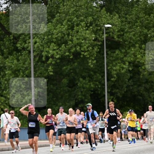 29.06.2025 - hella hamburg halbmarathon Dr. Thomas Lammeyer http://msf.ph/oto/8344447 29.06.2025 10:40:30 Kennedybrücke 1036, 1102, 1183, 1224, 1284, 1717, 2588, 3243, 3741, 3990, 4902, 4937, 5012, 5171, 5240, 5246, 5531, 5747, 5919, 6021, 6381, 6845, 6896, 7111, 7927, 8530, 9229, 9295, 9694, 9701, 10119, 10336, 10341, 11010 meine-sportfotos.de