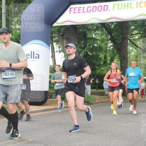 29.06.2025 - hella hamburg halbmarathon KatJ http://msf.ph/oto/8344468 29.06.2025 10:49:20 Zwischen KM18-KM19 1377, 1432, 3625 meine-sportfotos.de